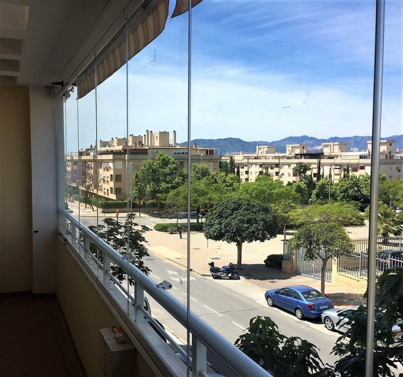 Instalación de cortinas de cristal en Málaga