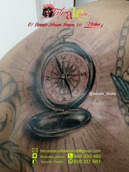 Magnetic compass,brújula,brujula realista,tatuate studio