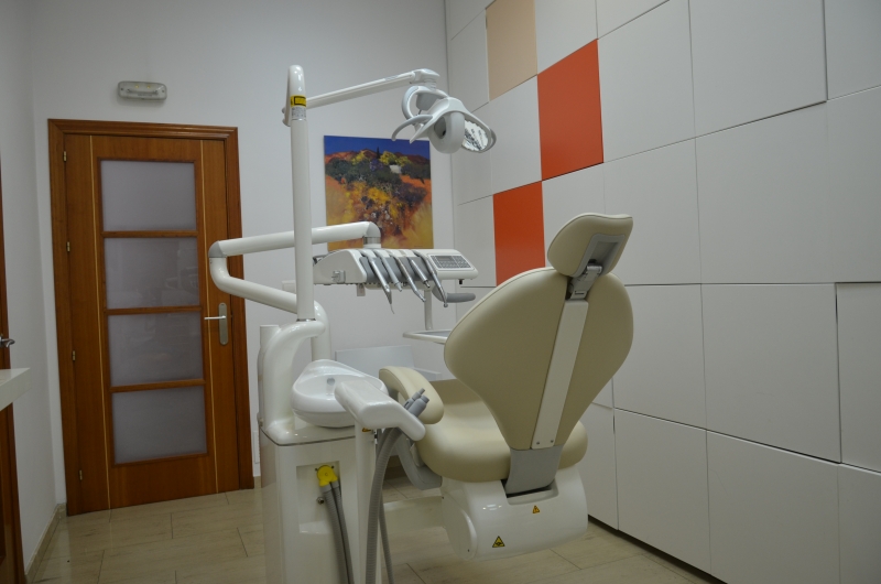 Clnica Dental Pern en Crdoba. Instalaciones de vanguardia