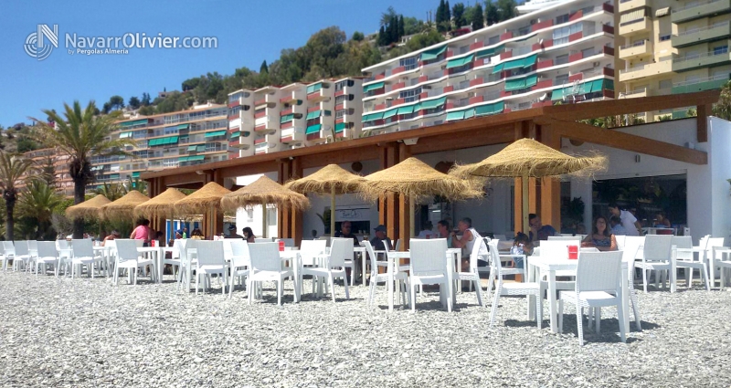 Chiringuito primera Ola Pergola estructural en madera Laminar