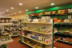 Interior supermercado ecologico el vergel lopez de hoyos