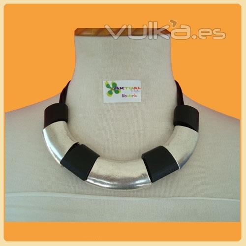 collar de bisuteria