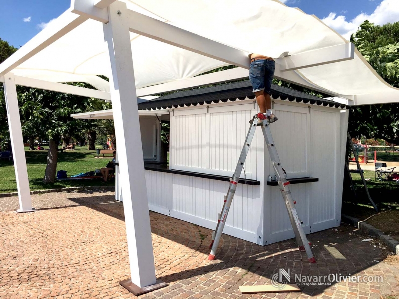 Kiosco transportable con pergola. http://navarrolivier.com/ChFrejusK.html