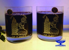 Vasos de whisky grabados