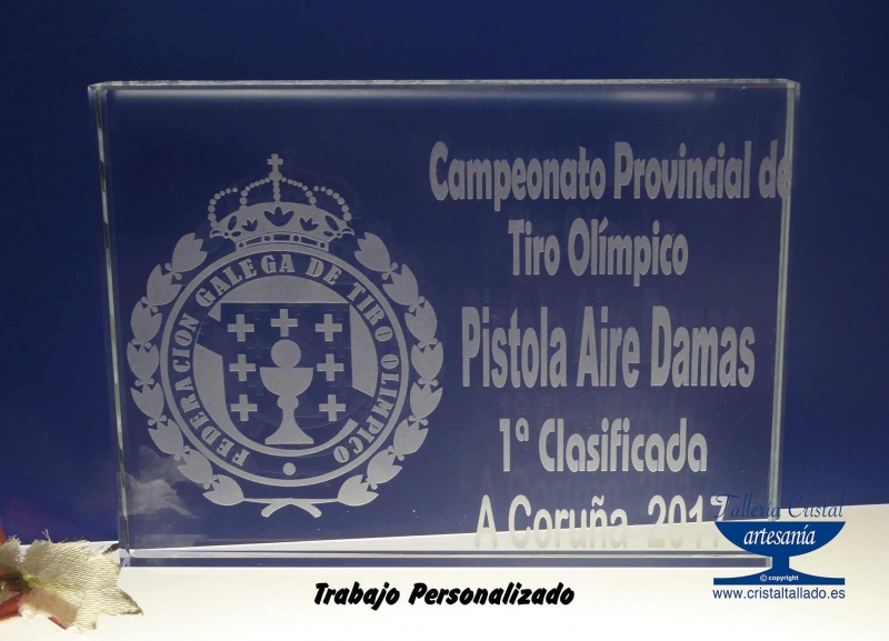 grabar placas de cristal.