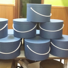 Sombrerera de 35 x 20 cm para un evento