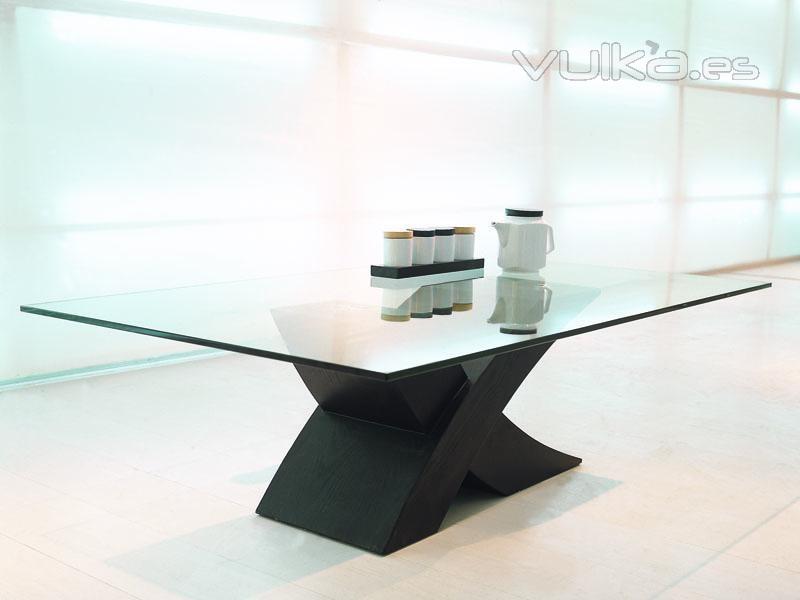 Mesa de comedor publicada en la seccin Outlet de Mueblesdevalencia.com