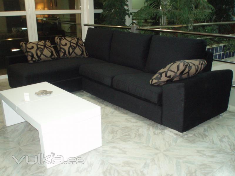 Sof de diseo publicado en la seccin Outlet de Mueblesdevalencia.com