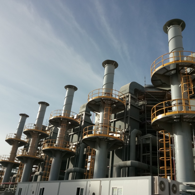 Equipos de combustión en la planta termosolar de Ashalim, Israel