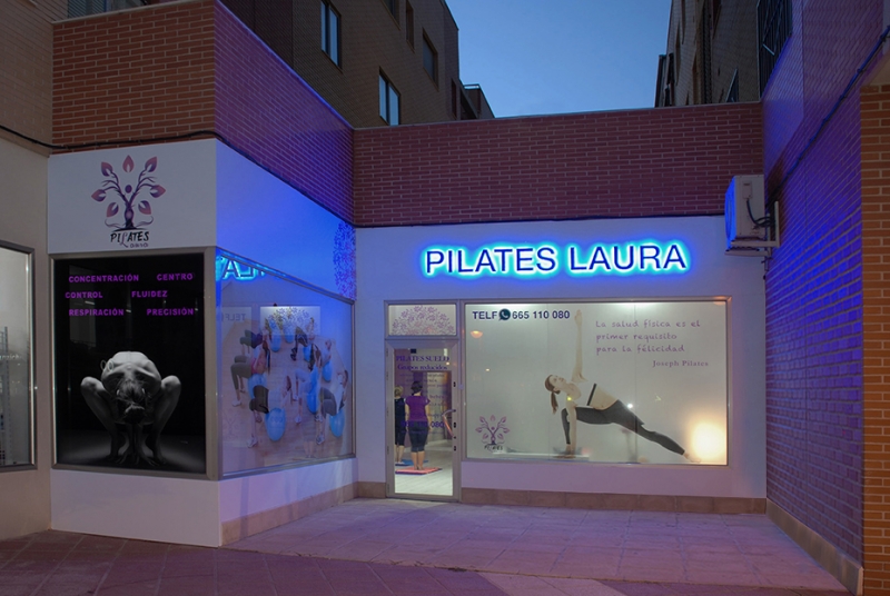 Fachada para centro Pilates