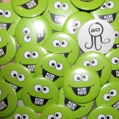 Chapas korner sport_bar  http://wwwbotextilprintes  botextilprint trabajospersonalizados pins