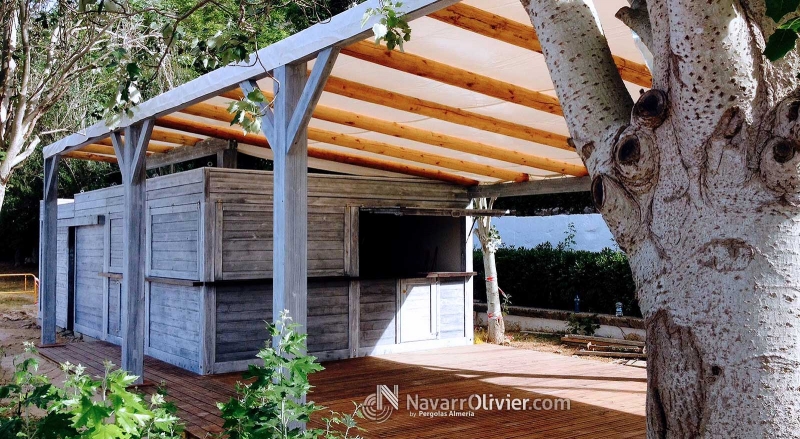 fabricacion y montaje de chiringuito con terraza en Baleares