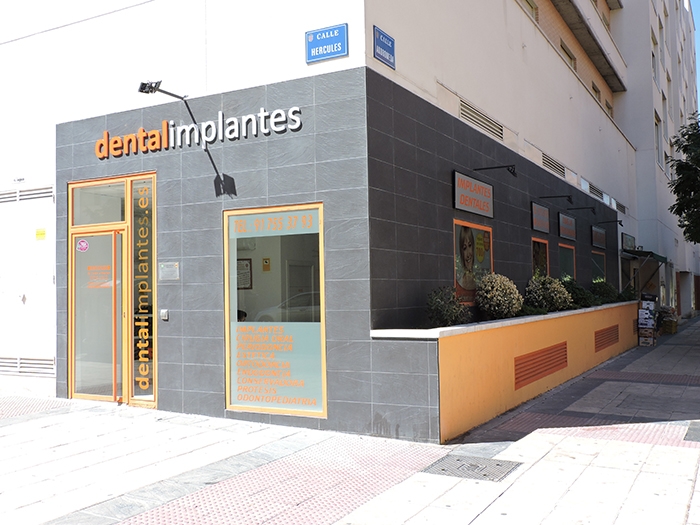 Clnica Dental Implantes en Mstoles