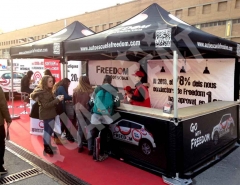 Carpas plegables qualytent 3x3, personalizadas freedom con mostrador de madera