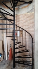 Trabajo de escalera de caracol - carpinteria metalica morales