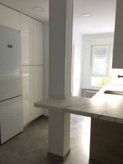 Cocina-encimera-columna-madrid