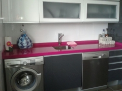 Cocina-encimera-morada-madrid
