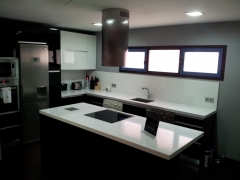 Cocina-isla-negra-madrid