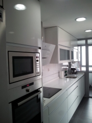 Cocina-lineal-lacada-blanca-madrid