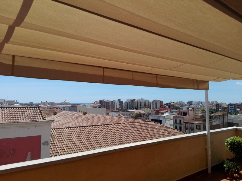 Toldos de terraza, pergolas, lonas, cambios de lona, tarragona