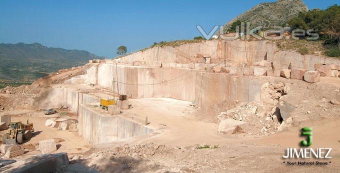 Cantera de mrmol Rojo Alicante