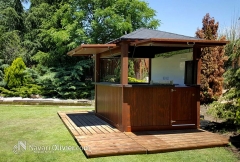 Kiosco de madera para jardin caseta equipada con instalacion electrica