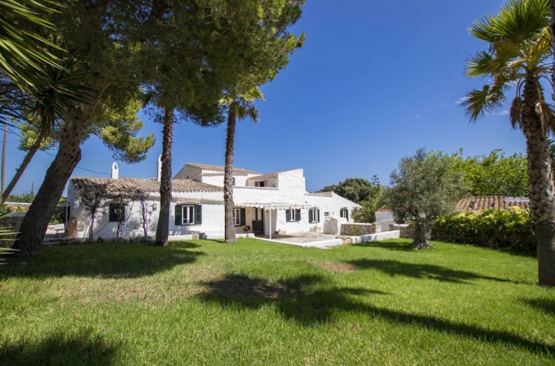 modern villa for sale in Menorca