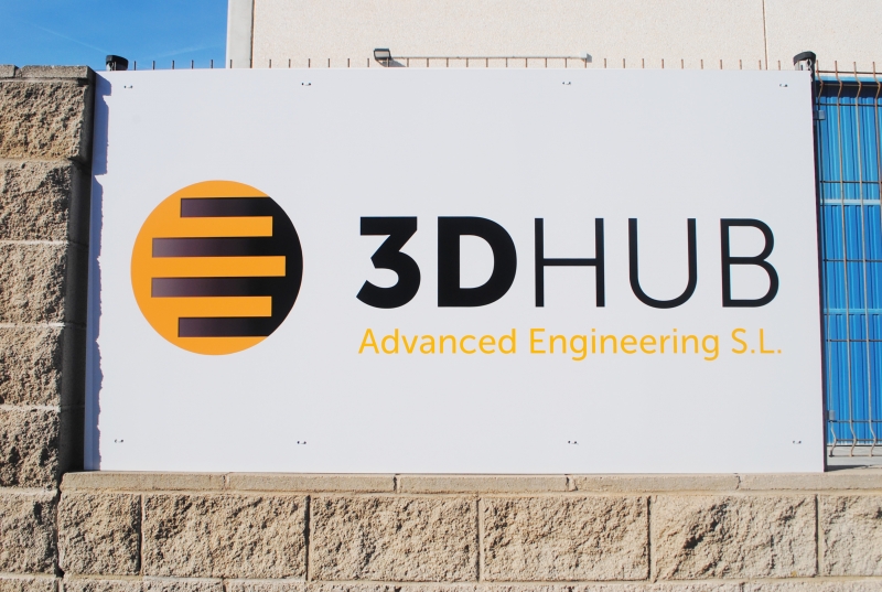 Cartel exterior de las instalaciones de 3D Hub