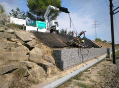 Obras de la estabilidad de los taludes de la estación de Sant Quirze del Vallès (Barcelona) de FGC.