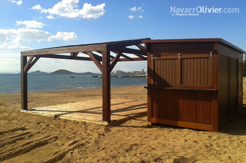 Kiosco de madera con terraza de 30 m2 con prgola