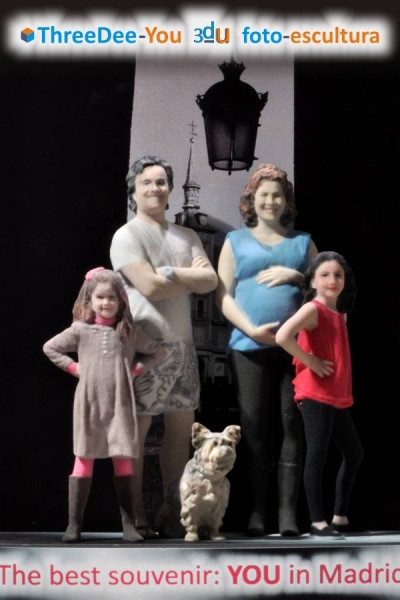 T en Madrid - Souvenirs personalizados - ThreeDee-You Foto-Escultura 3d-u
