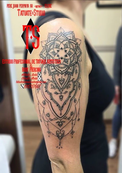 tatuajes en elche,estudiosdetattooelche,elchetattoo,tattooelche,fabinails