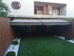 Pérgola más toldos