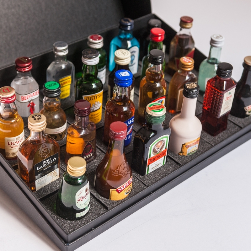 Estuche pack botellitas pequeas alcohol