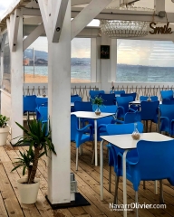 Pergola para terraza de chiringuito construida en madera