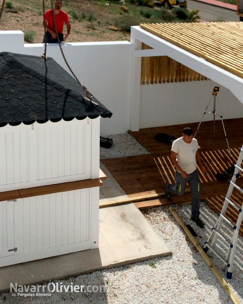 Chiringuito de madera pequeo para terraza privada