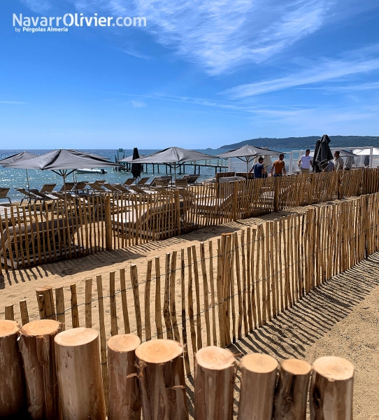 Cerco de proteccin para playa natural de eucalipto