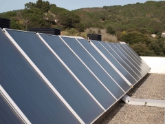 Energa renovable y eficiencia energtica: fotovoltaica aislada, termosolar, geotermia, elica y min