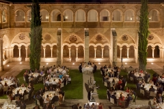 Banquete en el claustro