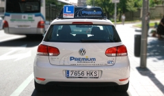 Coche de practicas de la autoescuela premium de salamanca