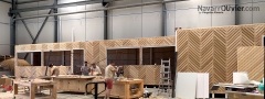 Proceso de construccion de chiringuito modular de madera y metal