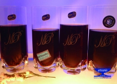 Vasos grabados iniciales