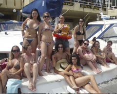 Despedida de soltera en barco (boat party)