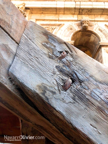 Estructura de madera recuperada para la catedral de Jan