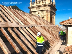 Proceso de diagnostico y desmontaje de estructura de madera antigua para rehabilitacin