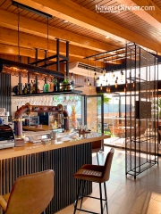 Construccion de edificio para restaurante incluyendo intervenciones en interior en metal y madera
