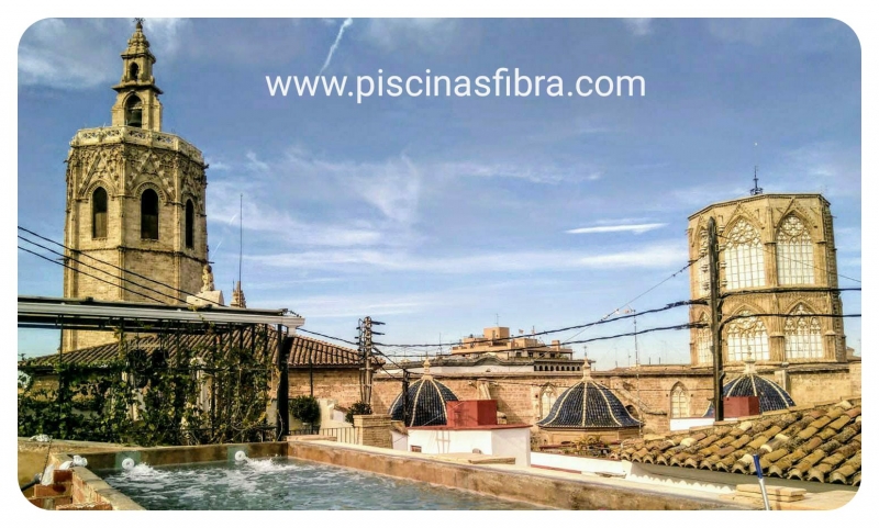 Piscinas Prefabricadas Fibra Poliester  BArPool  Fabrica en Valencia Instalaciones en Aticos Terraza