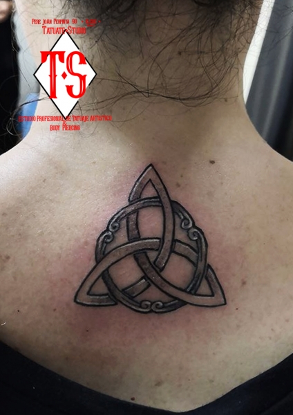 tatuajes en elche,piercing,estudiosdetattooelche,elchetattoo,tattooelche,fabinails