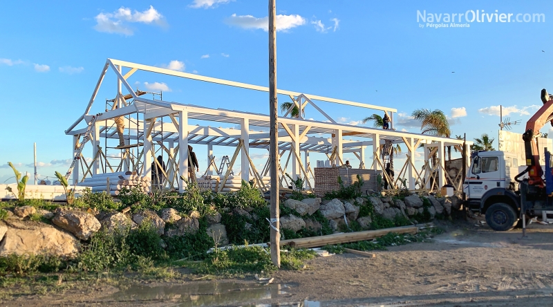 Construccion en madera de restaurante a 2 aguas en Torre del Mar, Mlaga