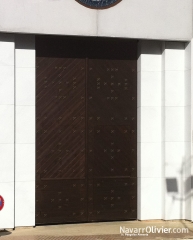Puerta de madera de 4 m de altura fabricada en madera para cofradia paso negro, huercal overa